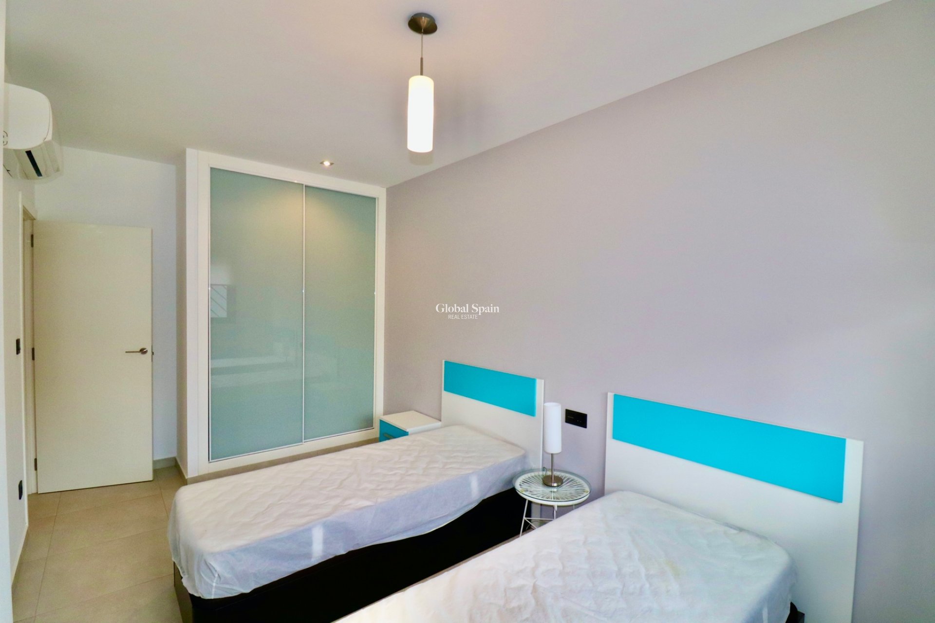 Wederverkoop - APPARTEMENT -
GUARDAMAR DEL SEGURA - Guardamar - El Raso