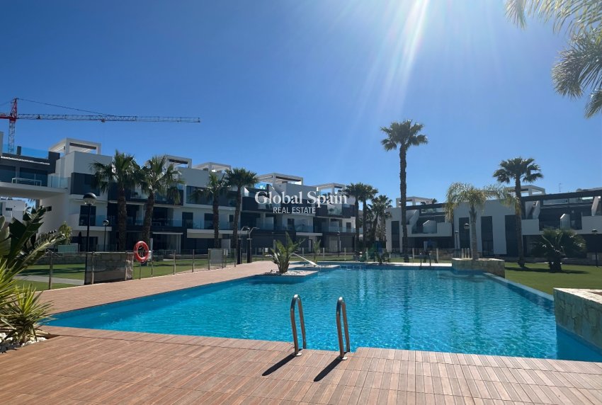 Wederverkoop - APPARTEMENT -
GUARDAMAR DEL SEGURA - Guardamar - El Raso