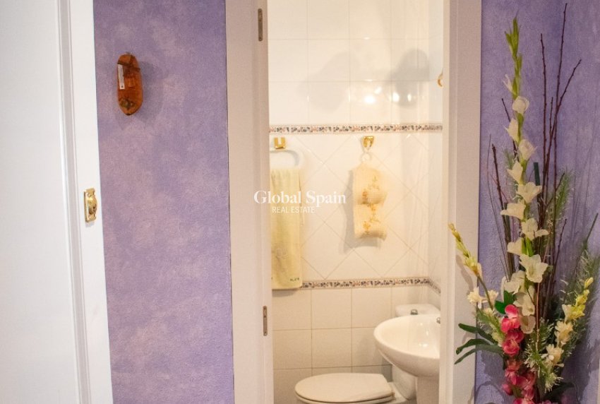 Wederverkoop - APPARTEMENT -
GUARDAMAR DEL SEGURA - Guardamar pueblo