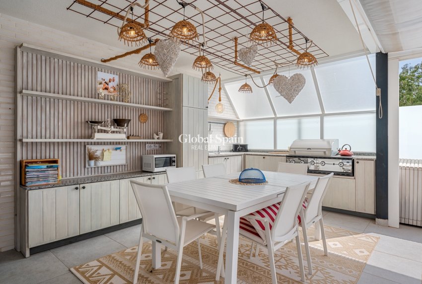 Wederverkoop - APPARTEMENT -
GUARDAMAR DEL SEGURA - Guardamar