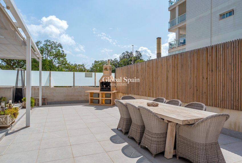 Wederverkoop - APPARTEMENT -
GUARDAMAR DEL SEGURA - Guardamar