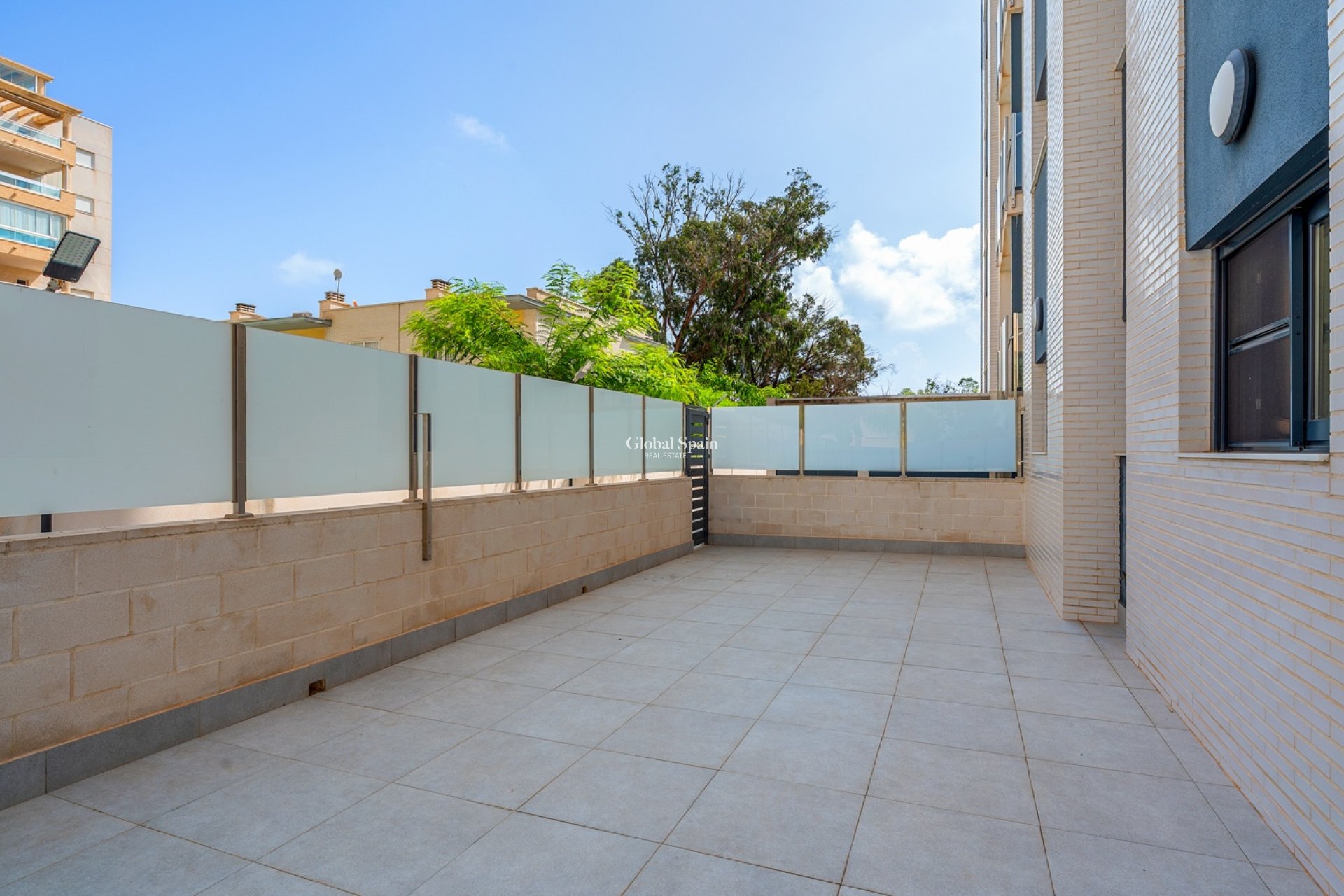 Wederverkoop - APPARTEMENT -
GUARDAMAR DEL SEGURA - Guardamar