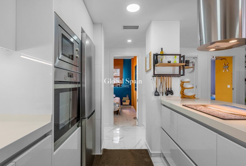 Wederverkoop - APPARTEMENT -
GUARDAMAR DEL SEGURA - Guardamar
