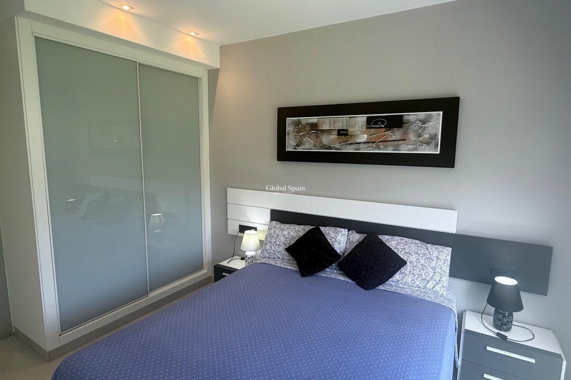 Wederverkoop - APPARTEMENT -
GUARDAMAR DEL SEGURA - Oasis Beach