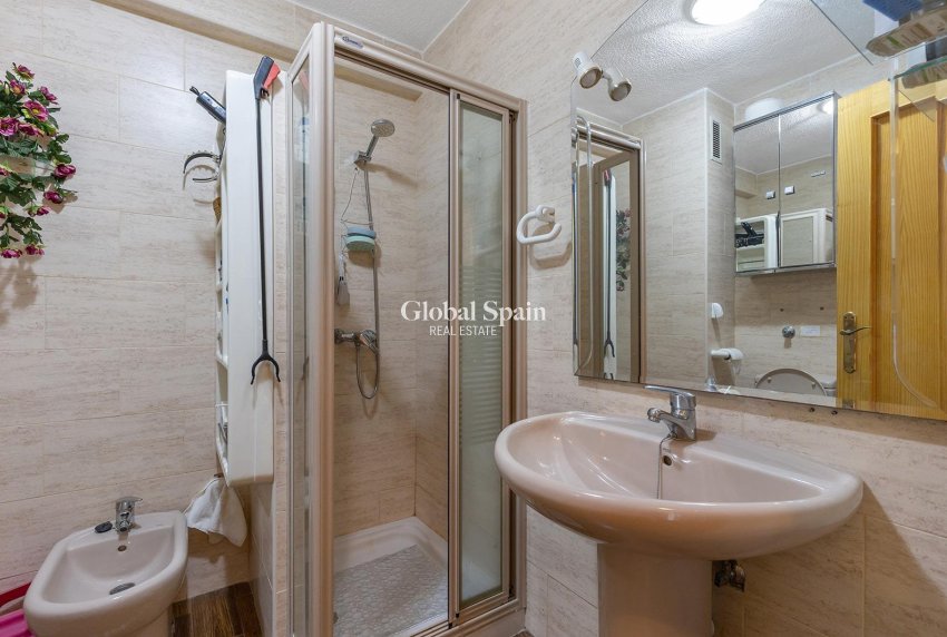 Wederverkoop - Appartement -
GUARDAMAR DEL SEGURA - Urb. pinomar