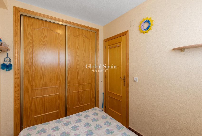 Wederverkoop - Appartement -
GUARDAMAR DEL SEGURA - Urb. pinomar