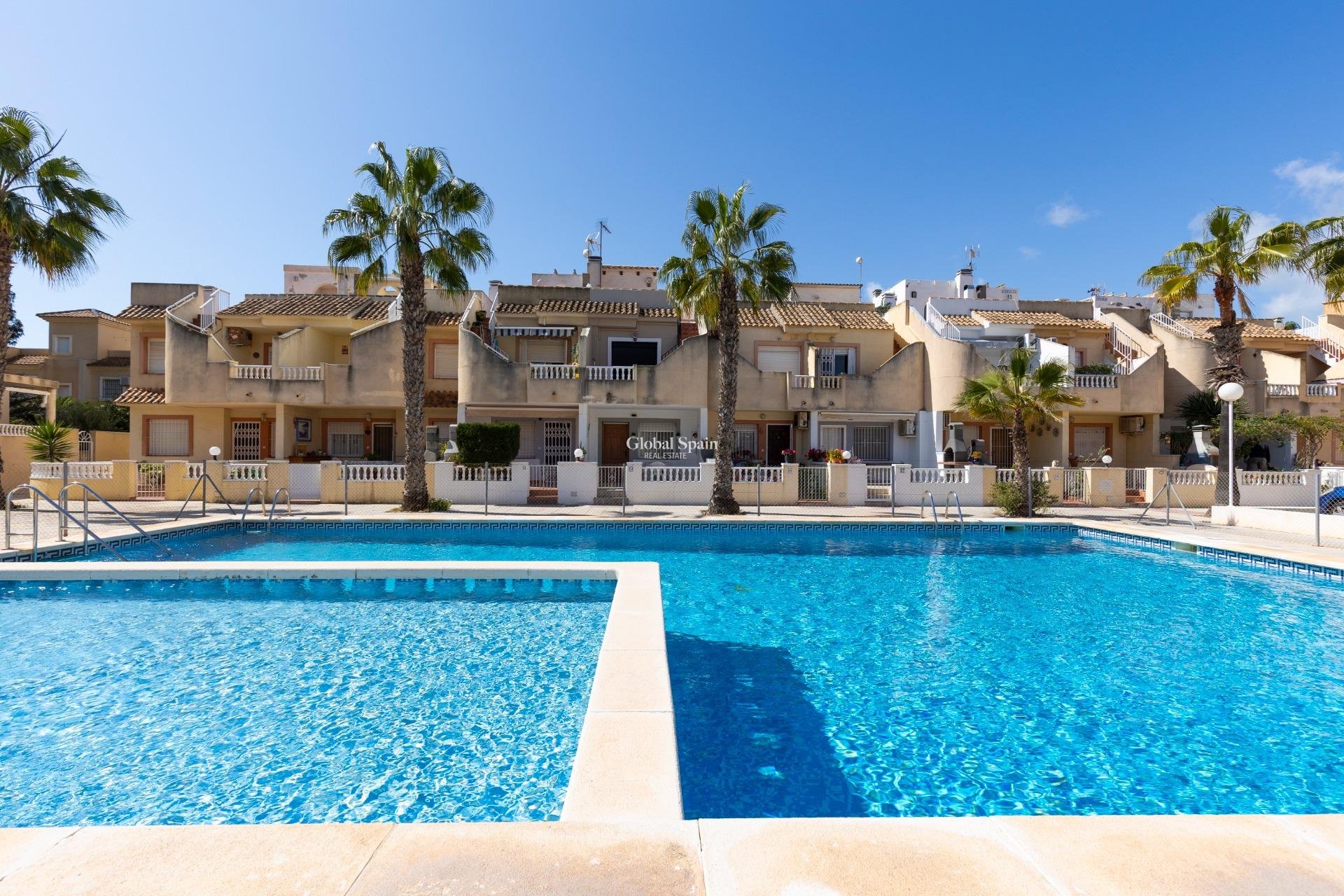 Wederverkoop - APPARTEMENT -
GUARDAMAR DEL SEGURA - Urbanizaciones