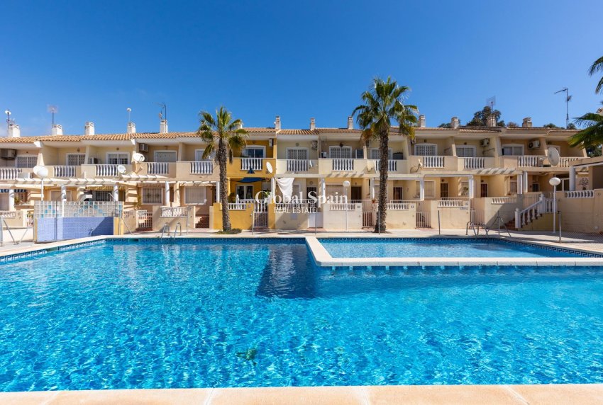 Wederverkoop - APPARTEMENT -
GUARDAMAR DEL SEGURA - Urbanizaciones