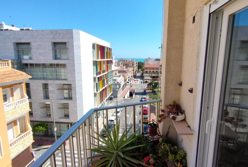 Wederverkoop - APPARTEMENT -
GUARDAMAR DEL SEGURA - Zona Pueblo