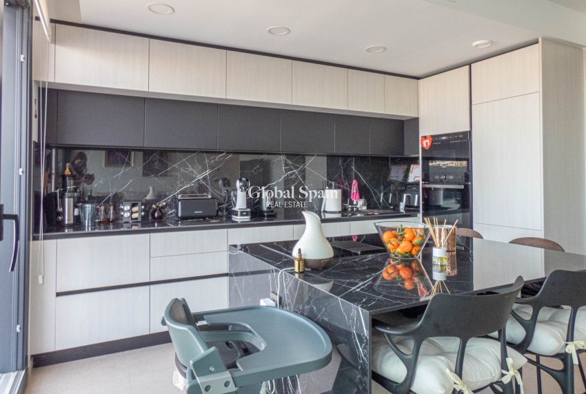 Wederverkoop - APPARTEMENT -
GUARDAMAR DEL SEGURA