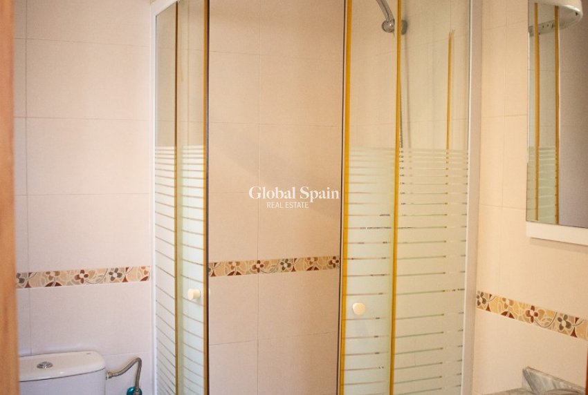 Wederverkoop - APPARTEMENT -
GUARDAMAR DEL SEGURA