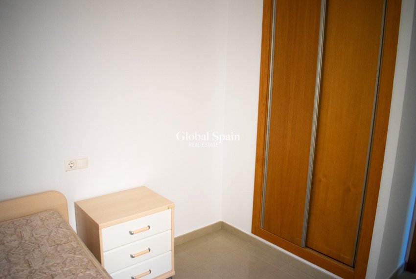 Wederverkoop - APPARTEMENT -
GUARDAMAR DEL SEGURA