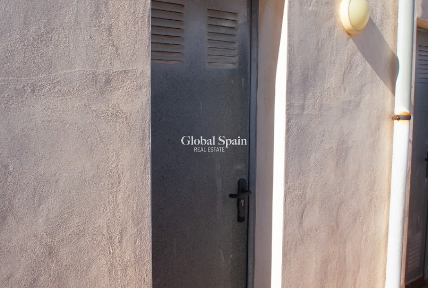 Wederverkoop - APPARTEMENT -
GUARDAMAR DEL SEGURA