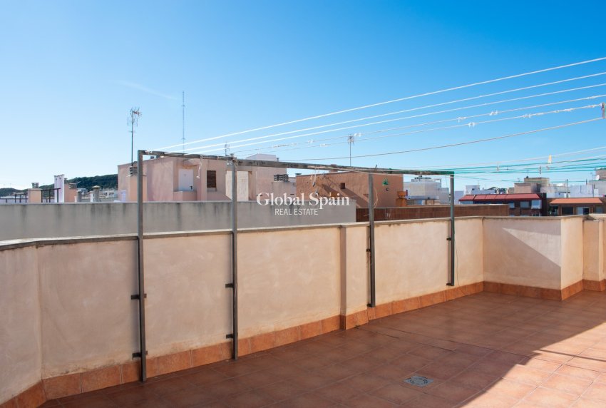 Wederverkoop - APPARTEMENT -
GUARDAMAR DEL SEGURA
