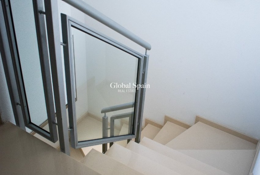 Wederverkoop - APPARTEMENT -
GUARDAMAR DEL SEGURA