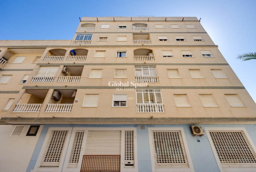 Wederverkoop - APPARTEMENT -
GUARDAMAR DEL SEGURA