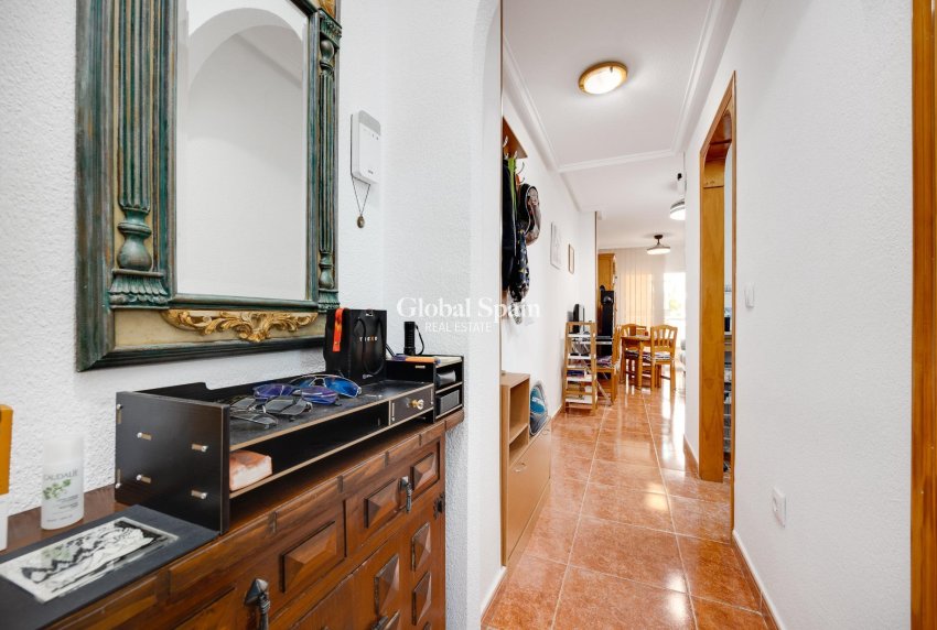 Wederverkoop - APPARTEMENT -
GUARDAMAR DEL SEGURA