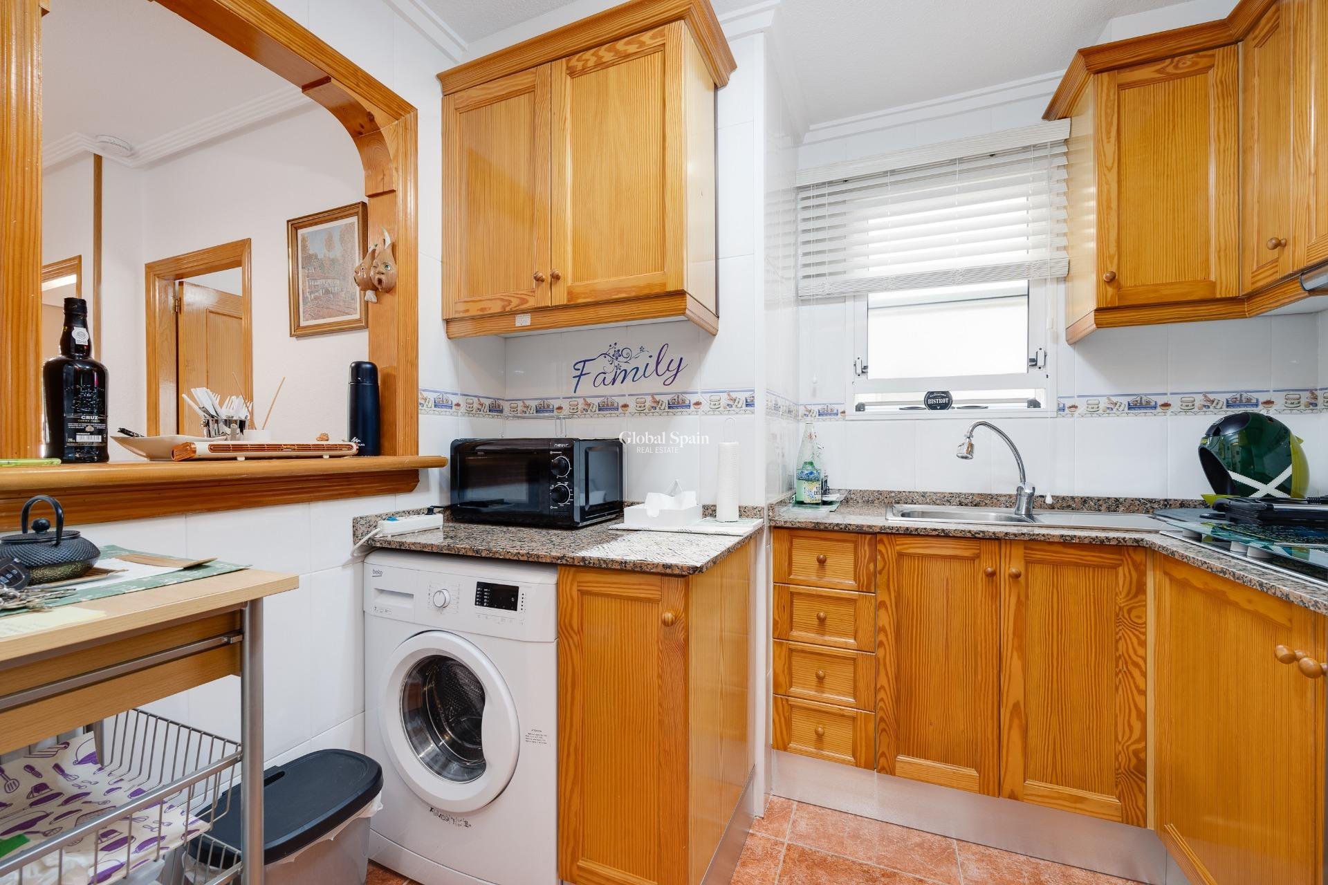 Wederverkoop - APPARTEMENT -
GUARDAMAR DEL SEGURA