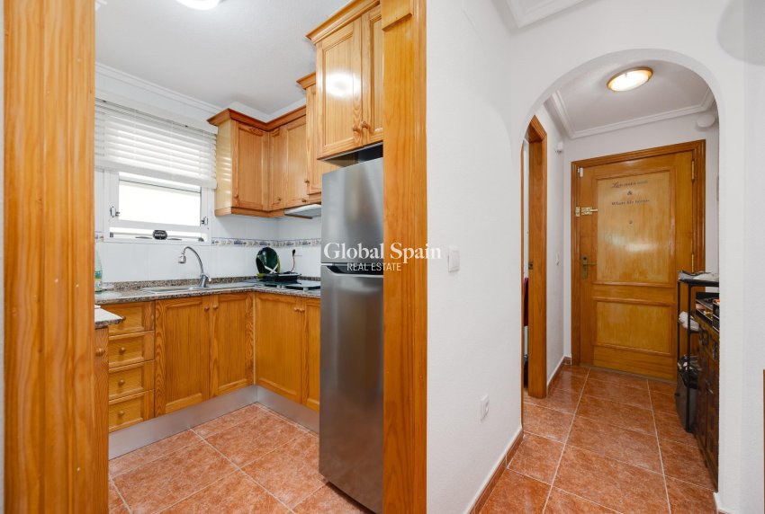 Wederverkoop - APPARTEMENT -
GUARDAMAR DEL SEGURA