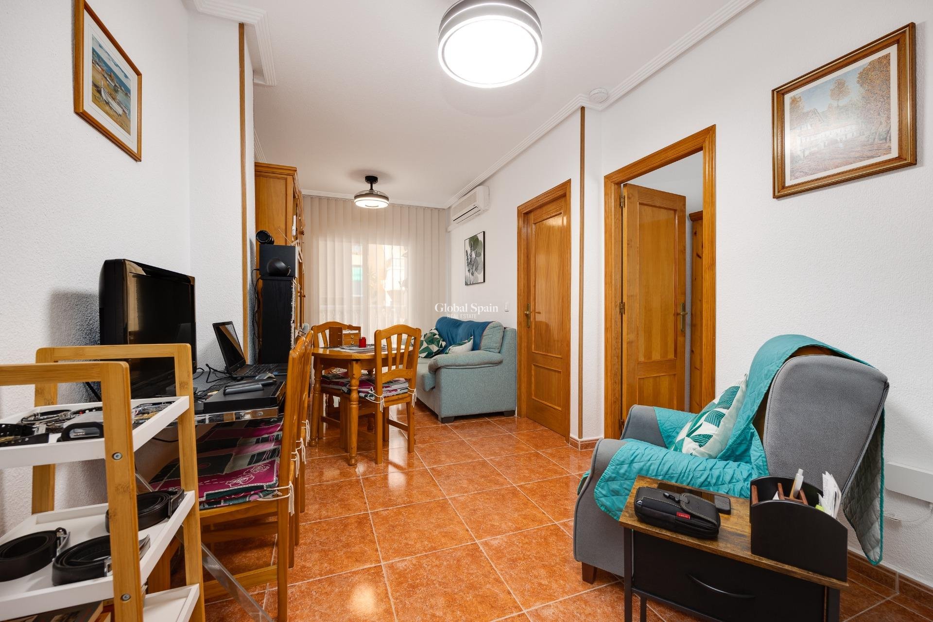 Wederverkoop - APPARTEMENT -
GUARDAMAR DEL SEGURA