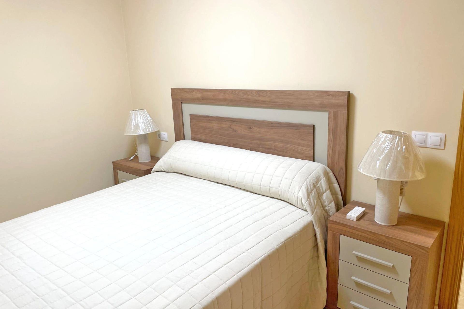 Wederverkoop - APPARTEMENT -
GUARDAMAR DEL SEGURA