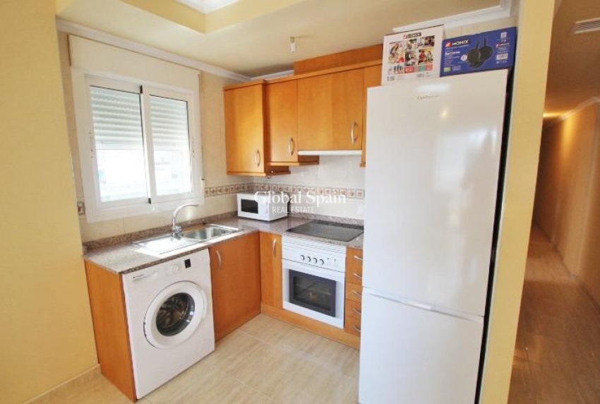 Wederverkoop - APPARTEMENT -
GUARDAMAR DEL SEGURA