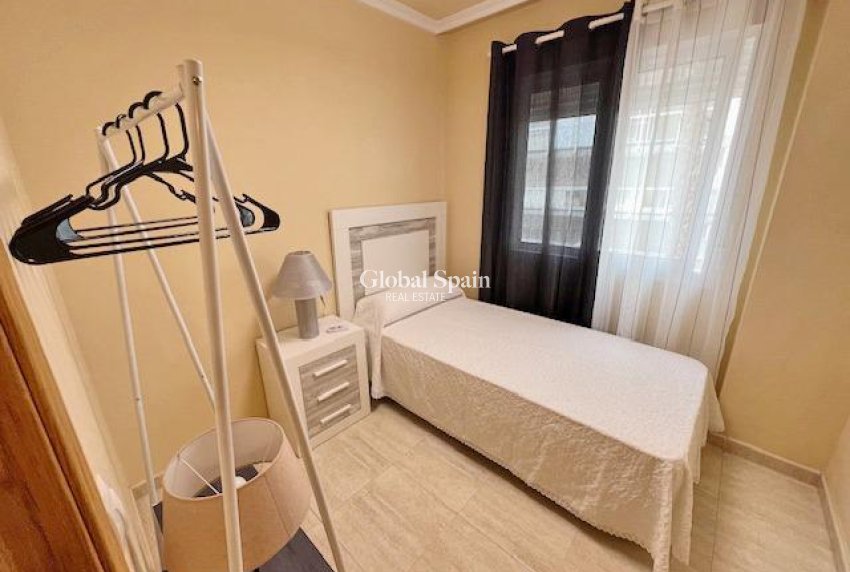 Wederverkoop - APPARTEMENT -
GUARDAMAR DEL SEGURA