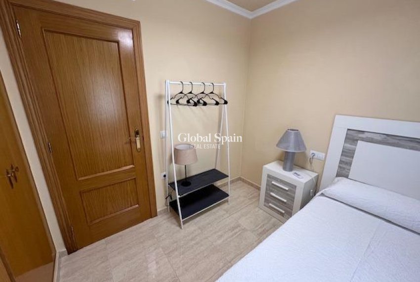 Wederverkoop - APPARTEMENT -
GUARDAMAR DEL SEGURA
