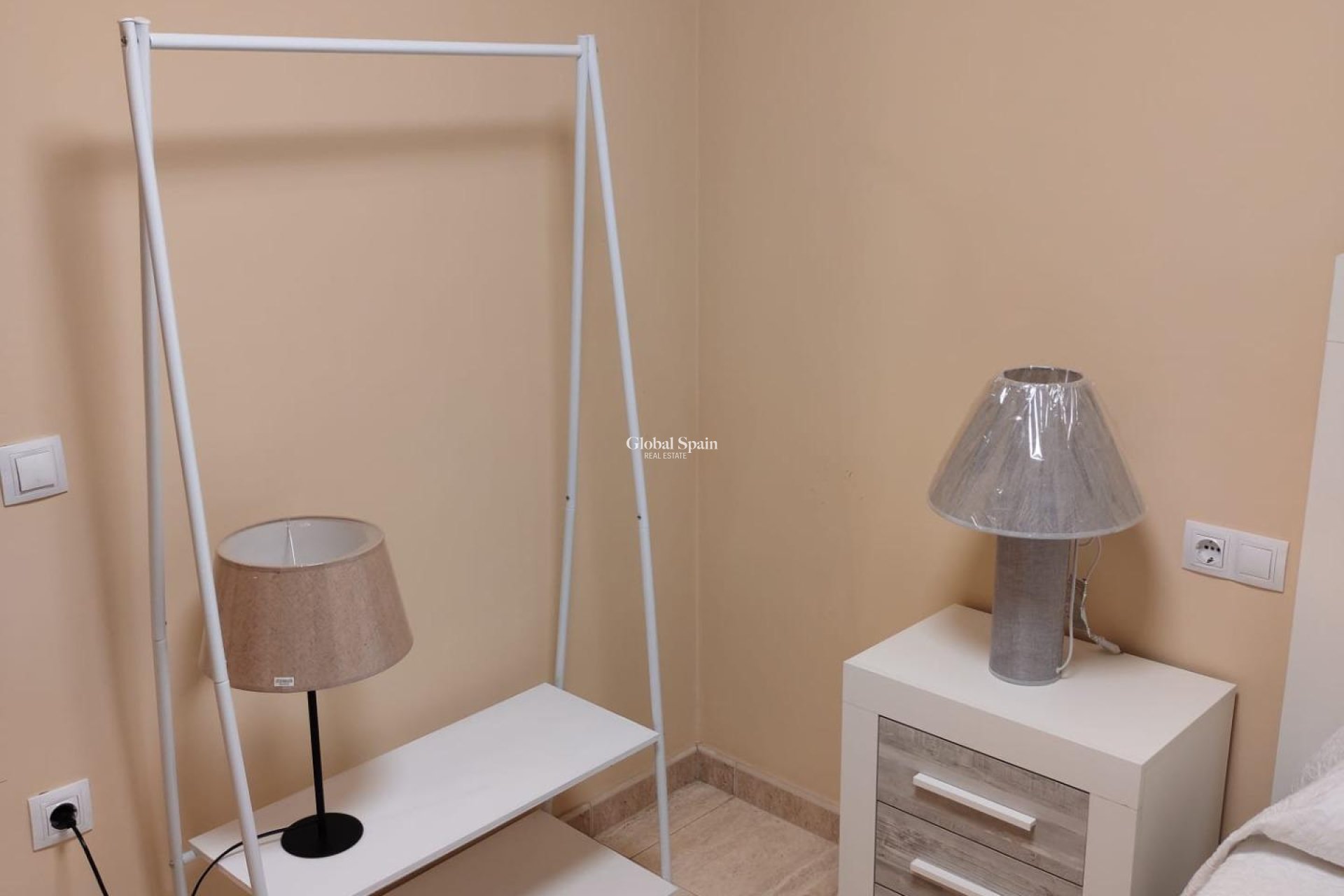 Wederverkoop - APPARTEMENT -
GUARDAMAR DEL SEGURA