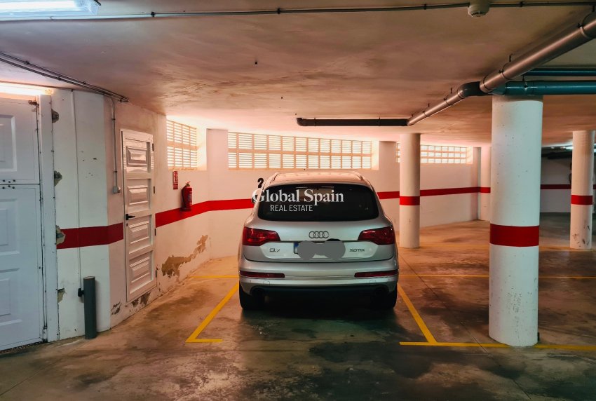 Wederverkoop - APPARTEMENT -
GUARDAMAR DEL SEGURA