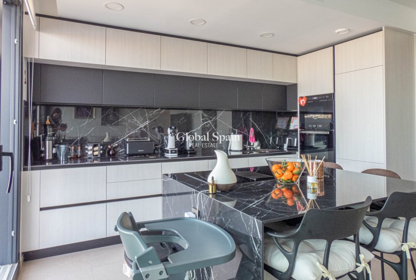 Wederverkoop - APPARTEMENT -
GUARDAMAR DEL SEGURA