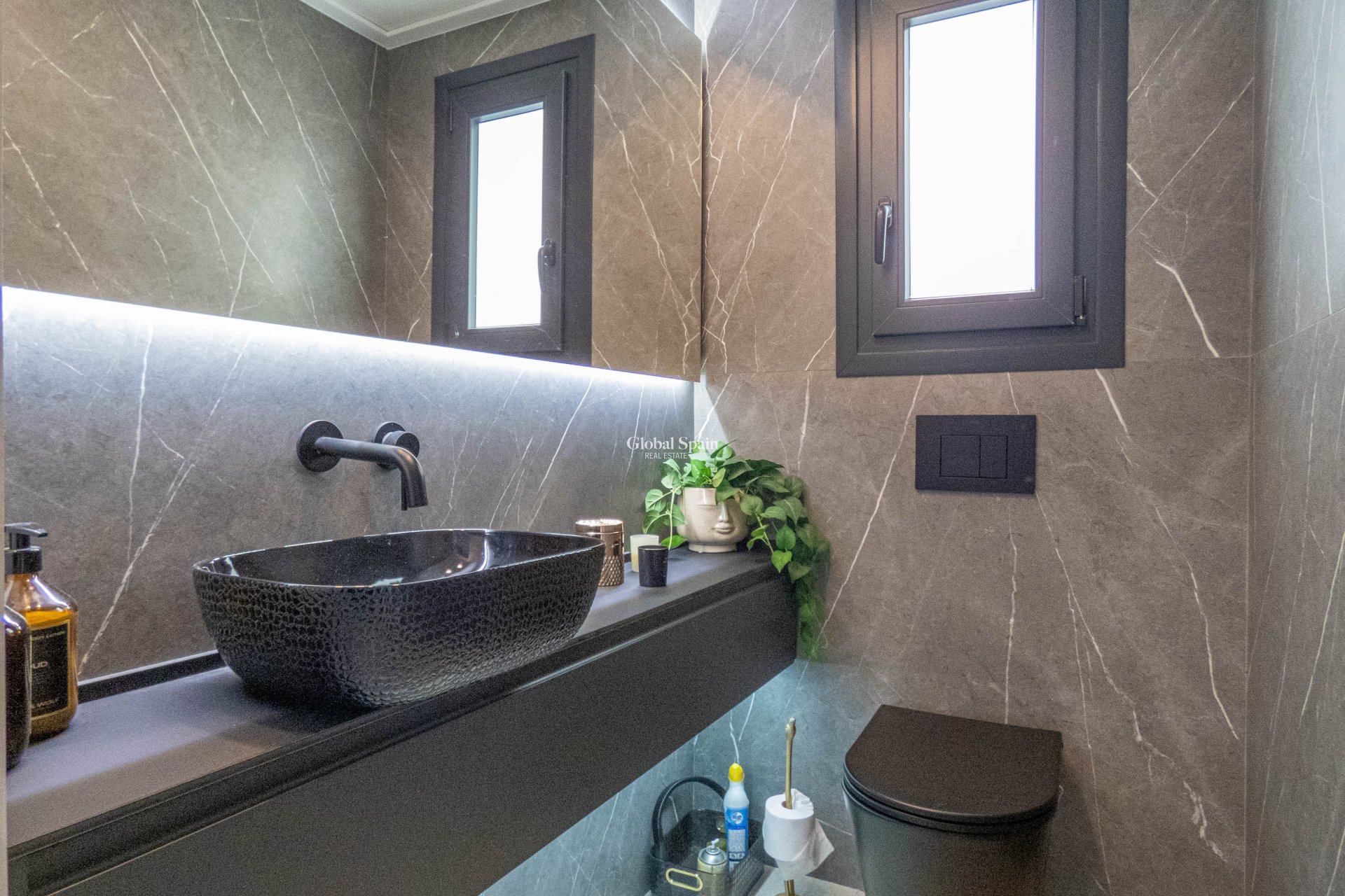 Wederverkoop - APPARTEMENT -
GUARDAMAR DEL SEGURA