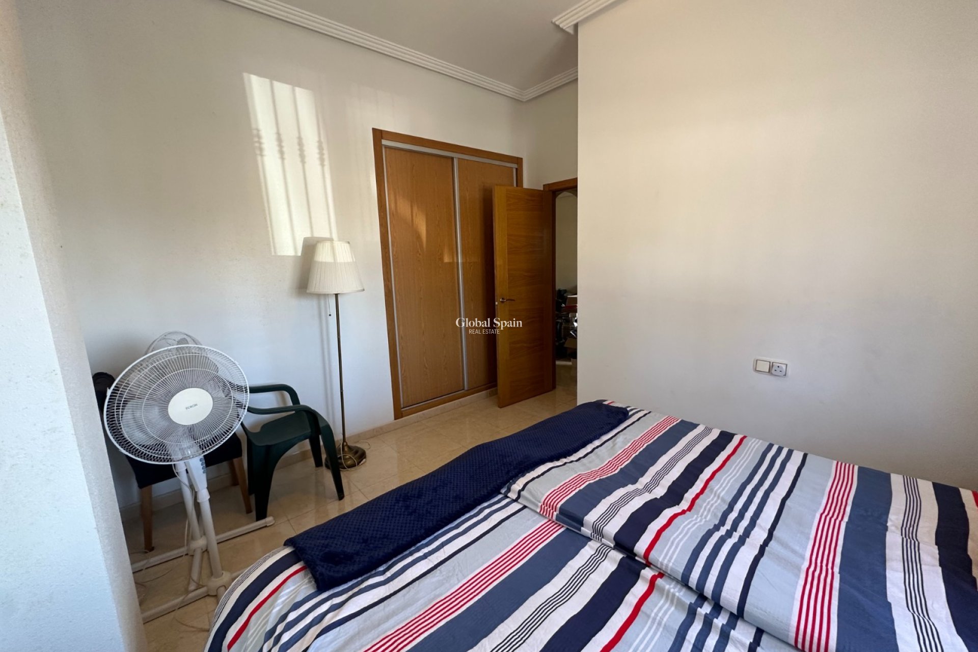Wederverkoop - APPARTEMENT -
JACARILLA - Inland