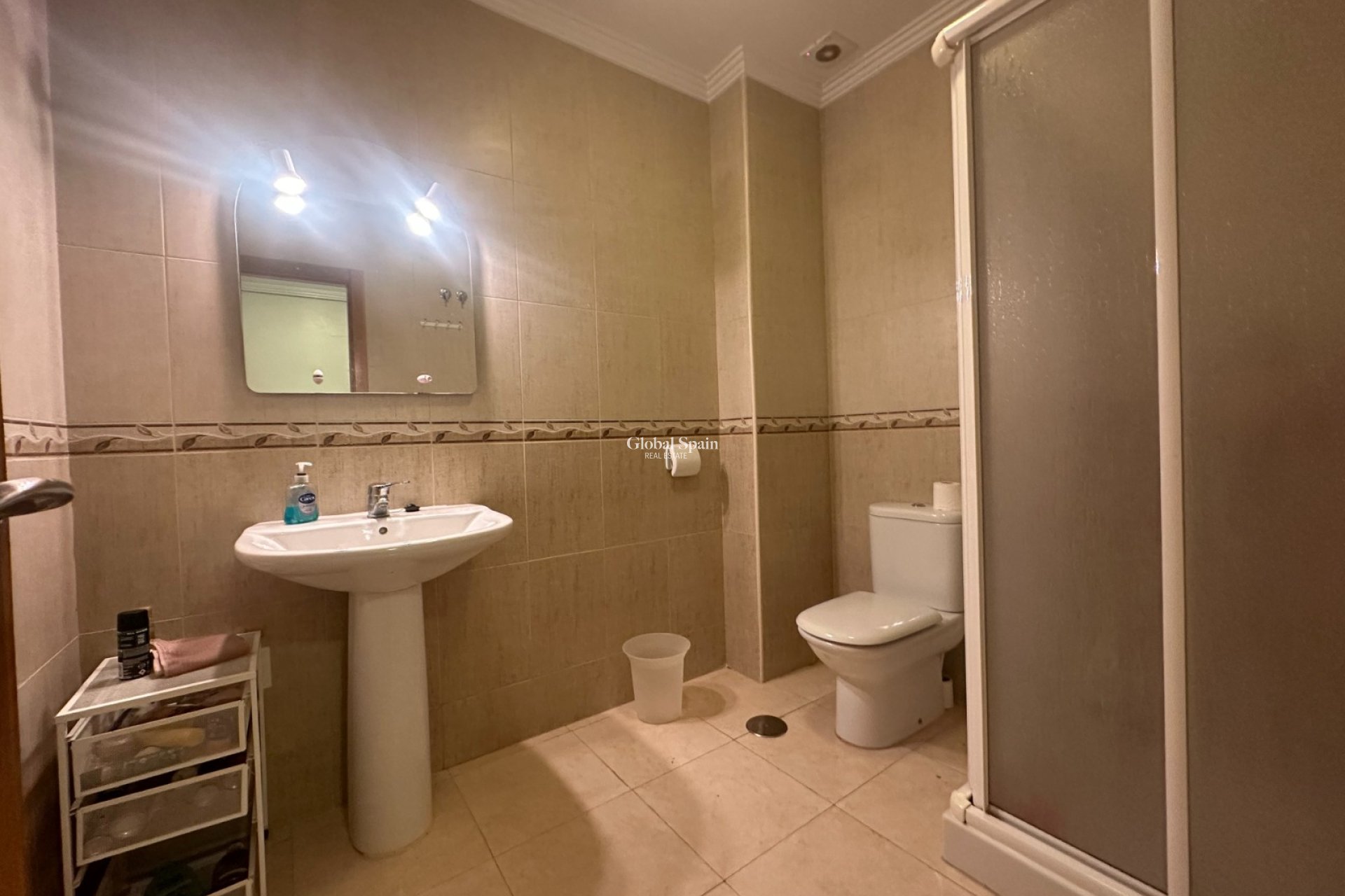 Wederverkoop - APPARTEMENT -
JACARILLA - Inland