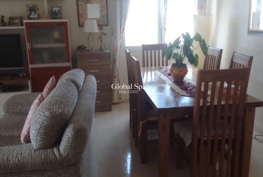 Wederverkoop - APPARTEMENT -
JACARILLA - Jacarilla