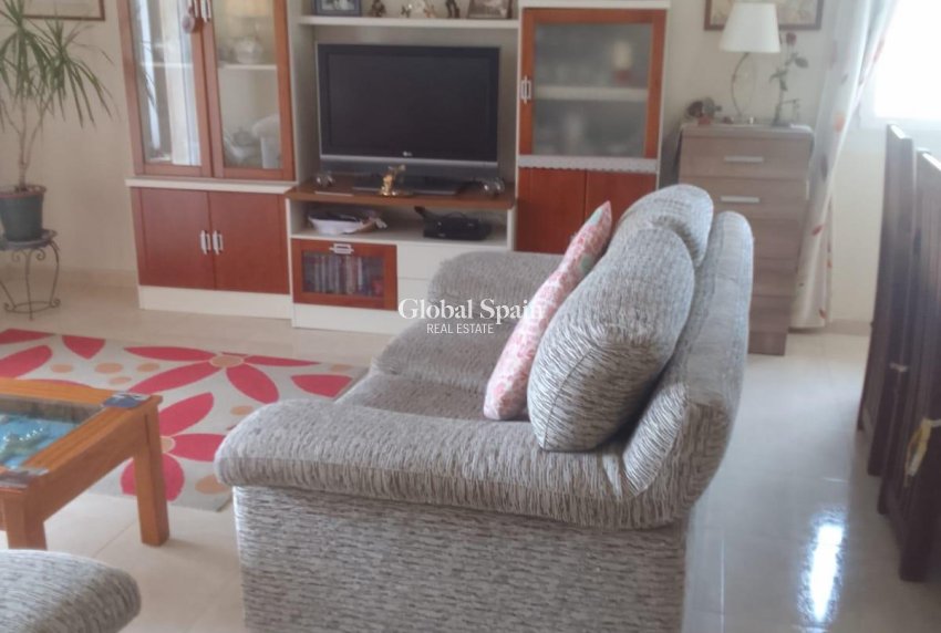 Wederverkoop - APPARTEMENT -
JACARILLA - Jacarilla