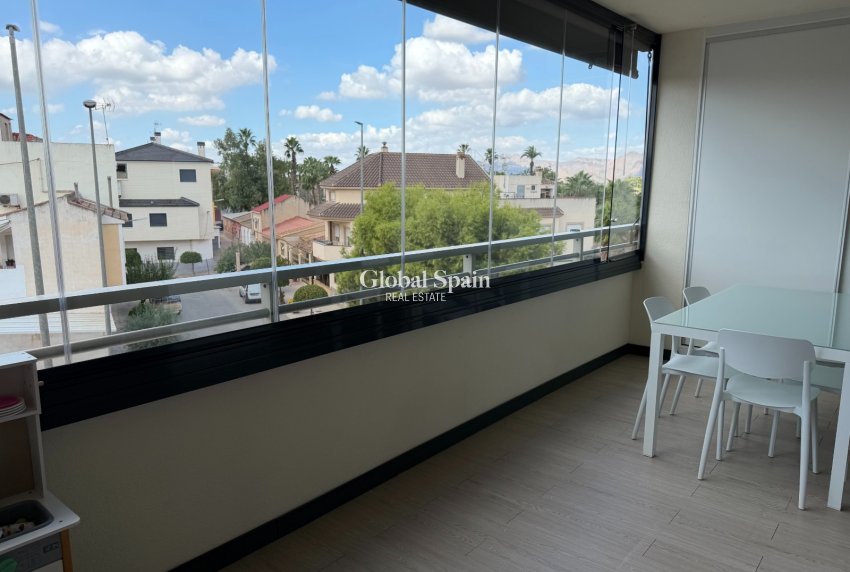 Wederverkoop - APPARTEMENT -
JACARILLA - Jacarilla