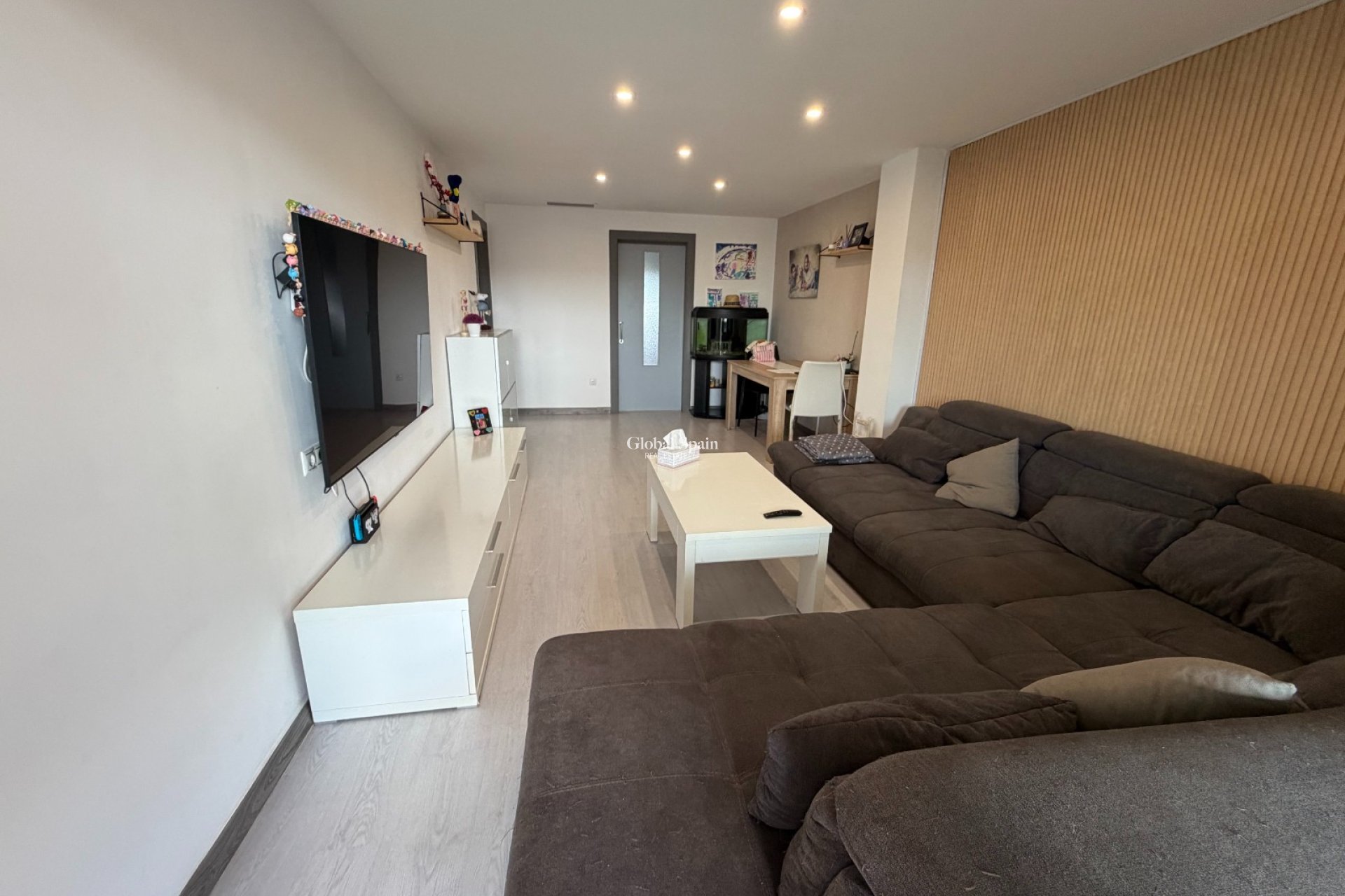 Wederverkoop - APPARTEMENT -
JACARILLA - Jacarilla