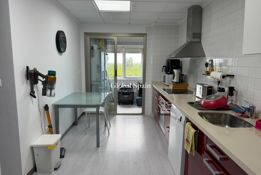 Wederverkoop - APPARTEMENT -
JACARILLA - Jacarilla