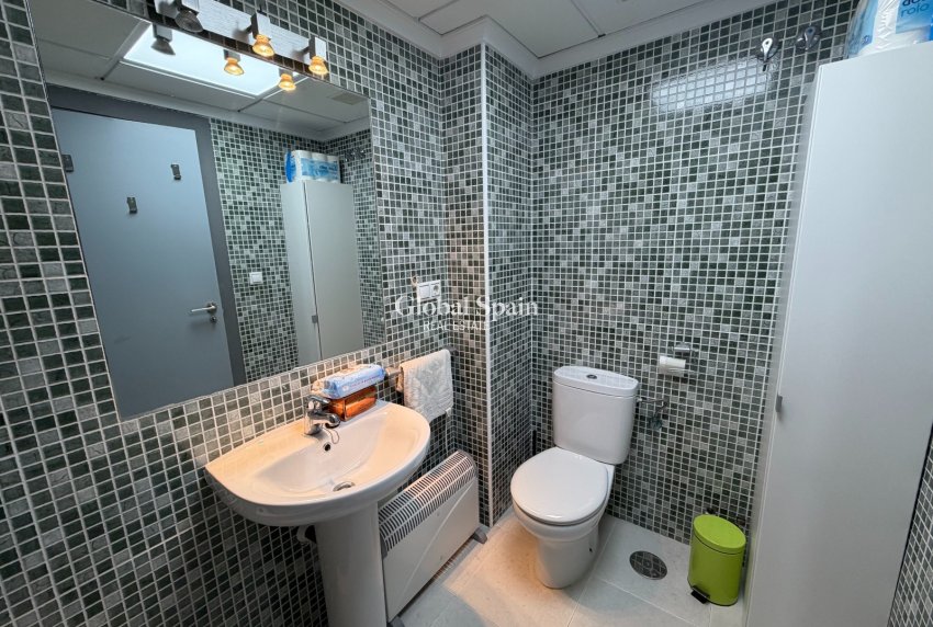 Wederverkoop - APPARTEMENT -
JACARILLA - Jacarilla
