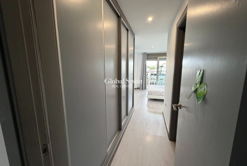 Wederverkoop - APPARTEMENT -
JACARILLA - Jacarilla