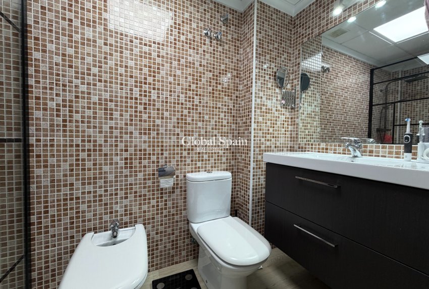 Wederverkoop - APPARTEMENT -
JACARILLA - Jacarilla