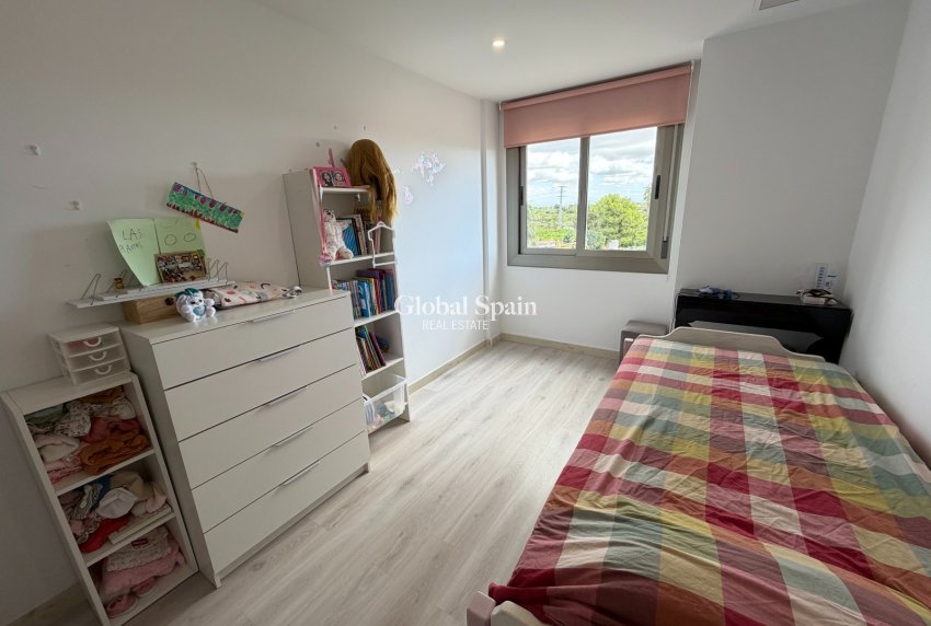 Wederverkoop - APPARTEMENT -
JACARILLA - Jacarilla