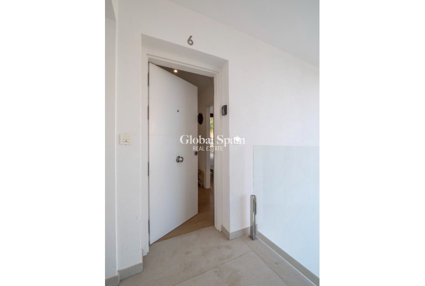 Wederverkoop - APPARTEMENT -
JÁVEA - El Arenal