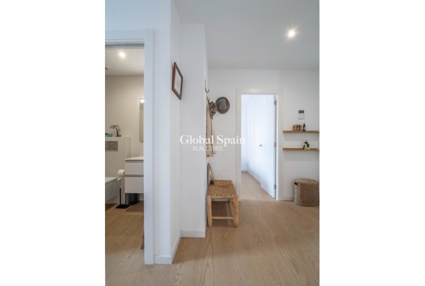 Wederverkoop - APPARTEMENT -
JÁVEA - El Arenal