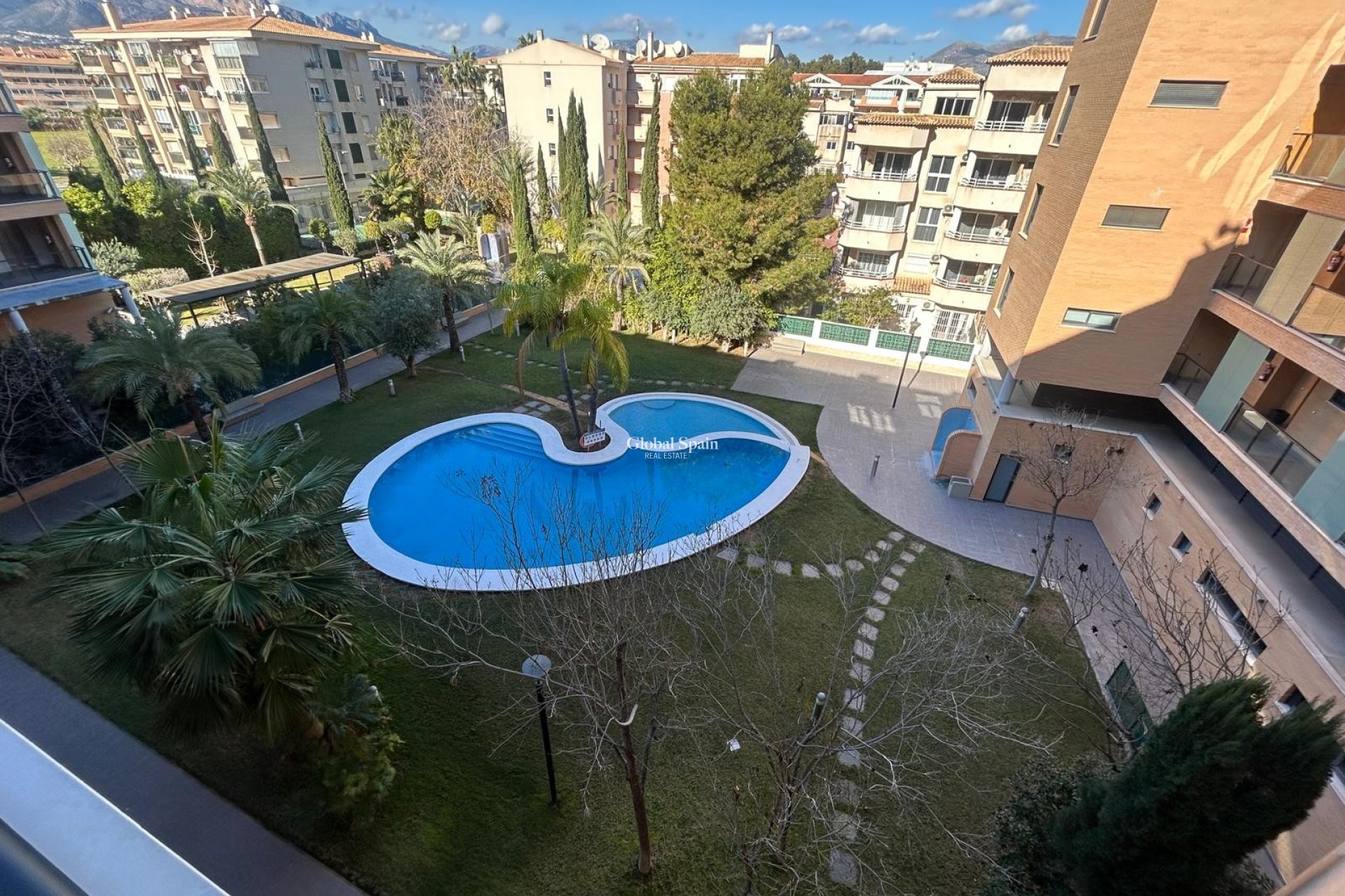 Wederverkoop - APPARTEMENT -
L'ALBIR - center