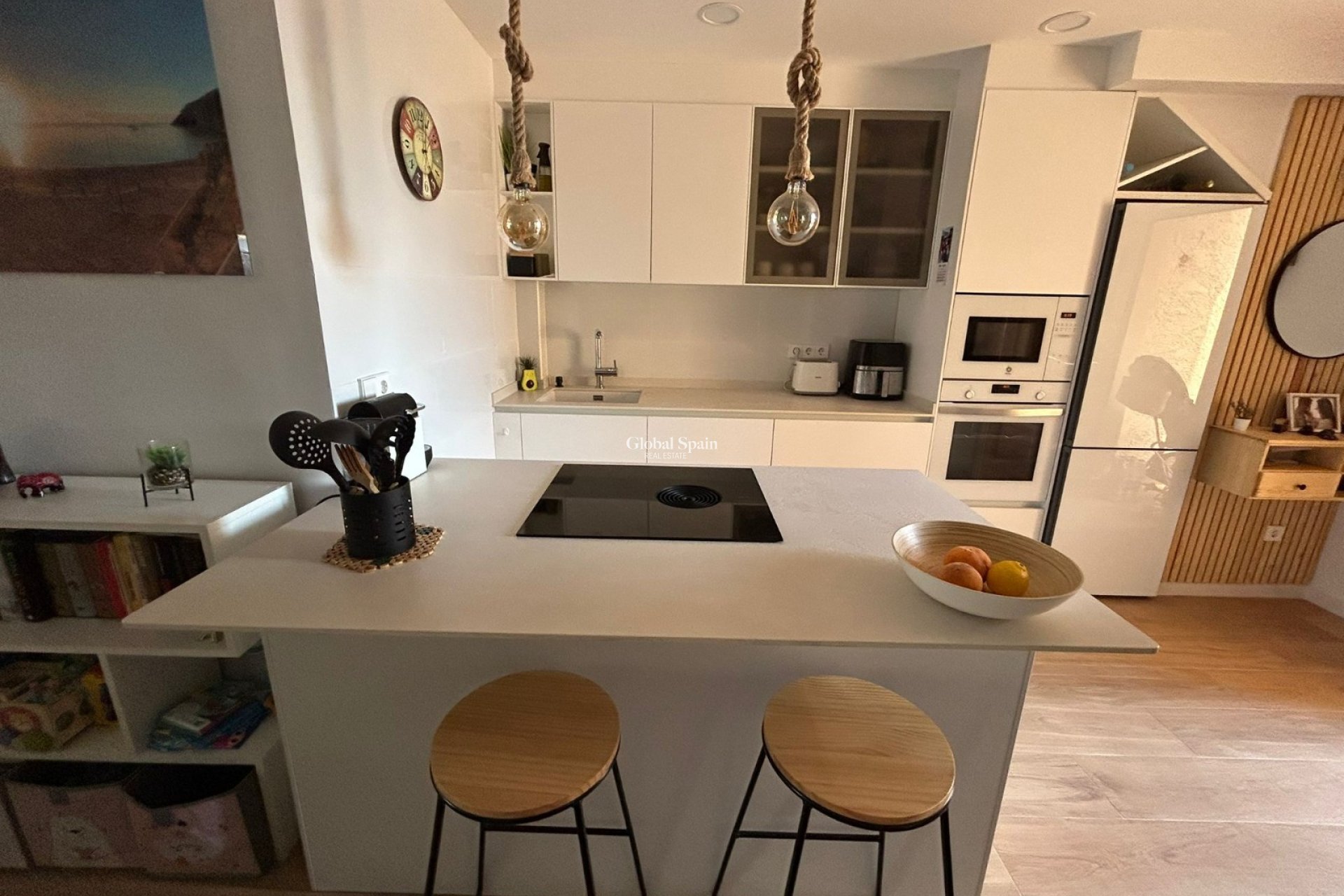 Wederverkoop - APPARTEMENT -
L'ALBIR - center