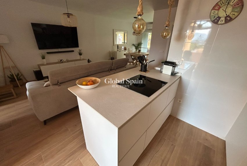 Wederverkoop - APPARTEMENT -
L'ALBIR - center