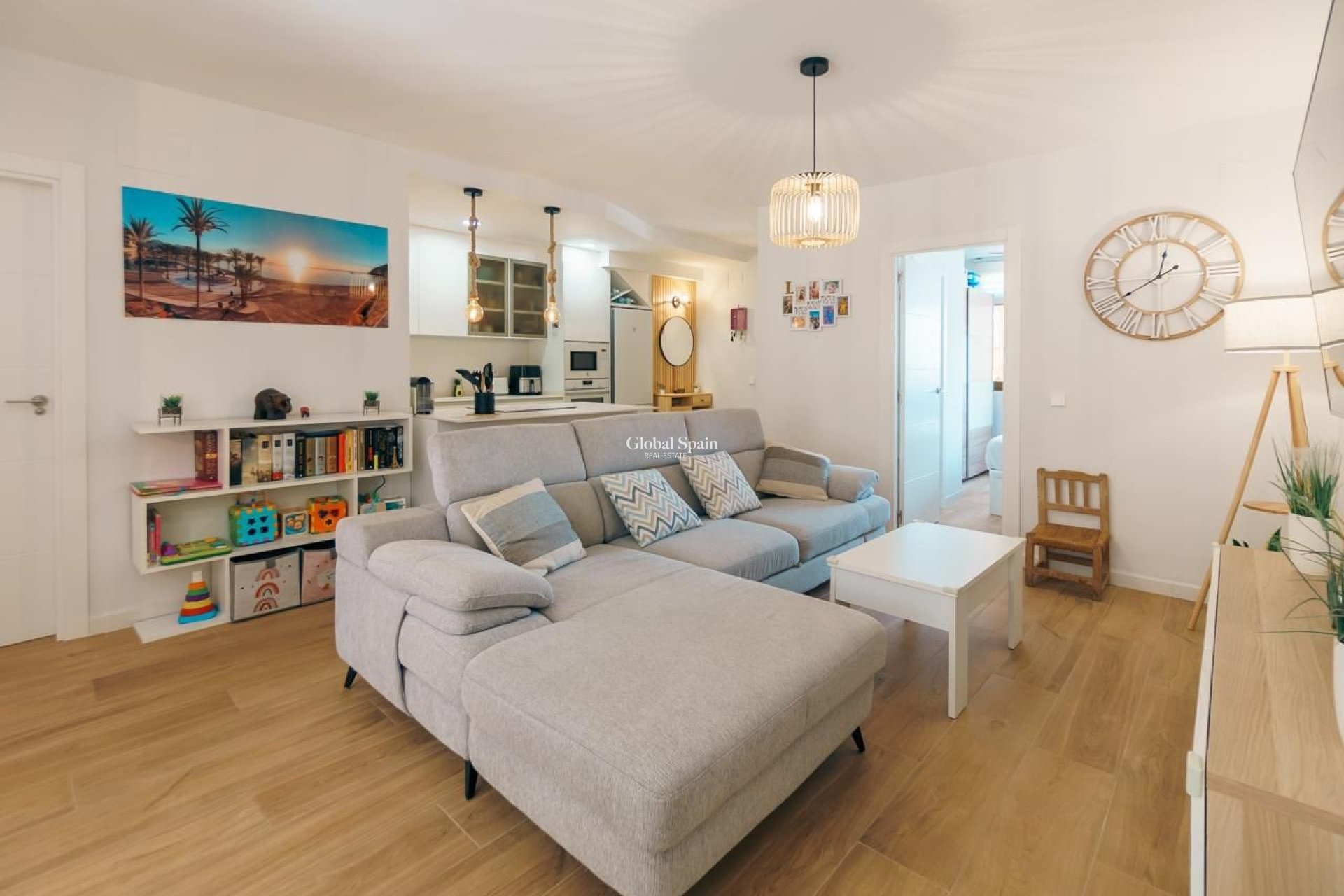 Wederverkoop - APPARTEMENT -
L'ALBIR - center