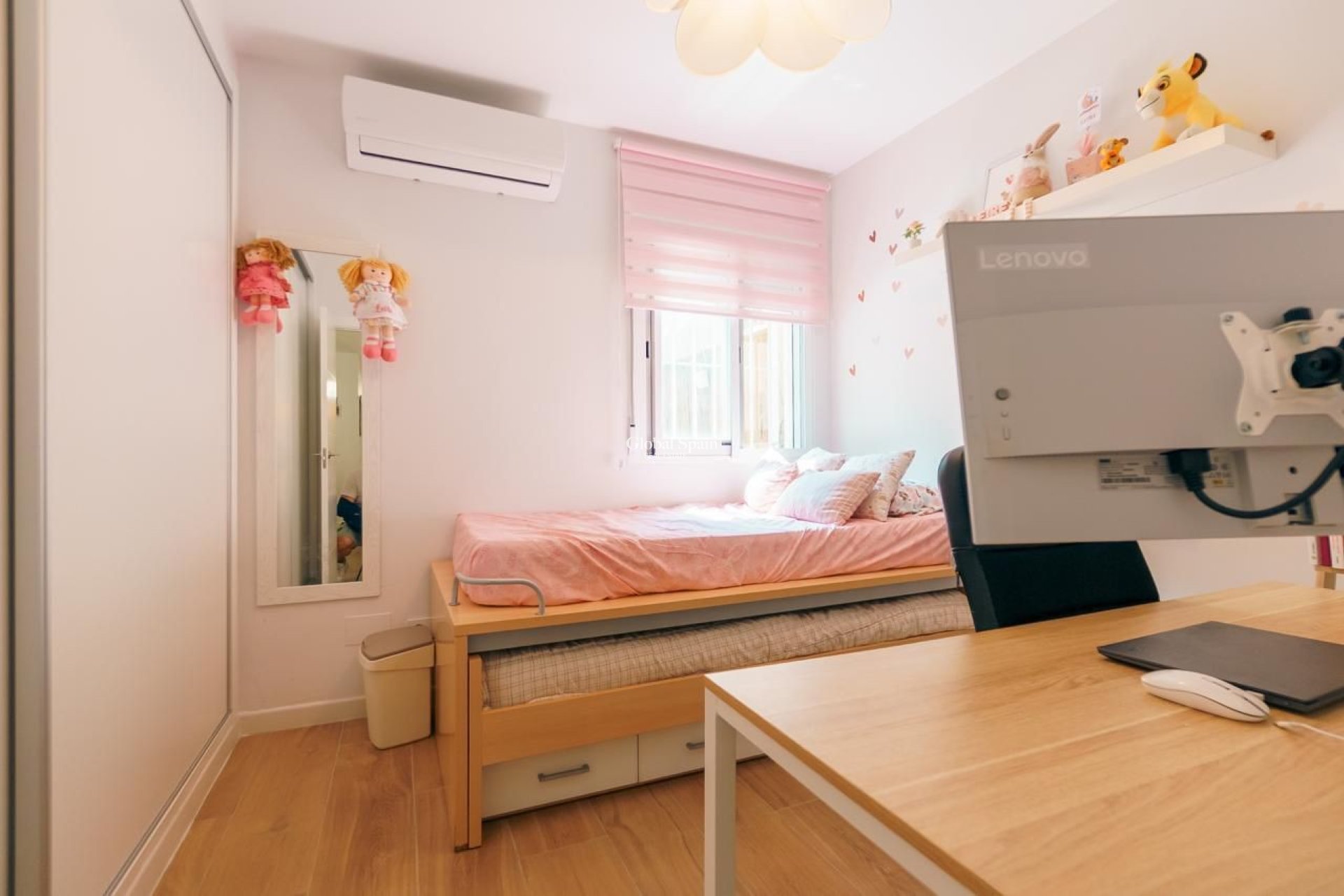 Wederverkoop - APPARTEMENT -
L'ALBIR - center